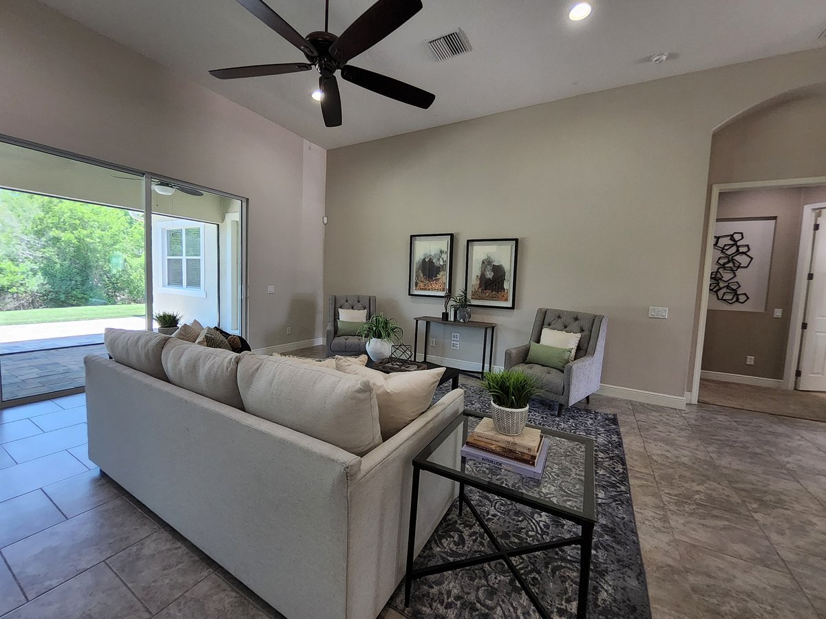 Land O Lakes Estate Interior View 4
